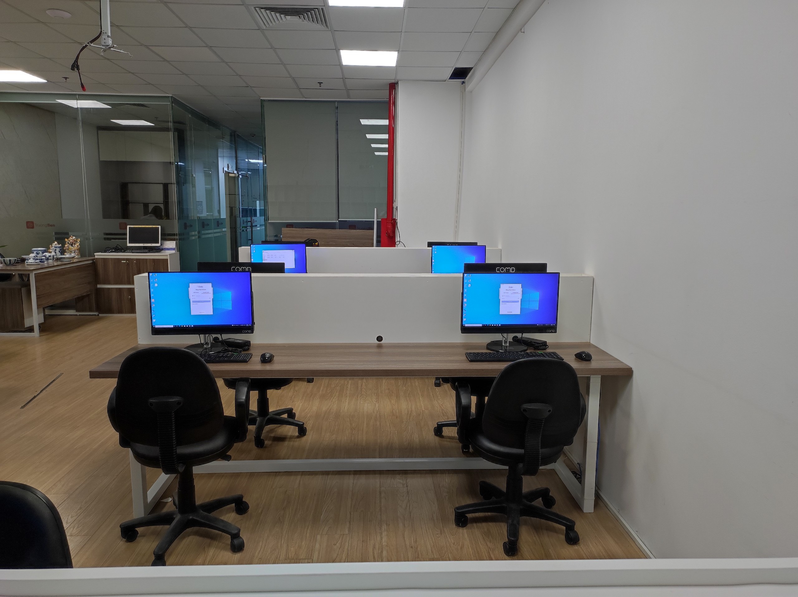 Máy Tính All In One Là Gì